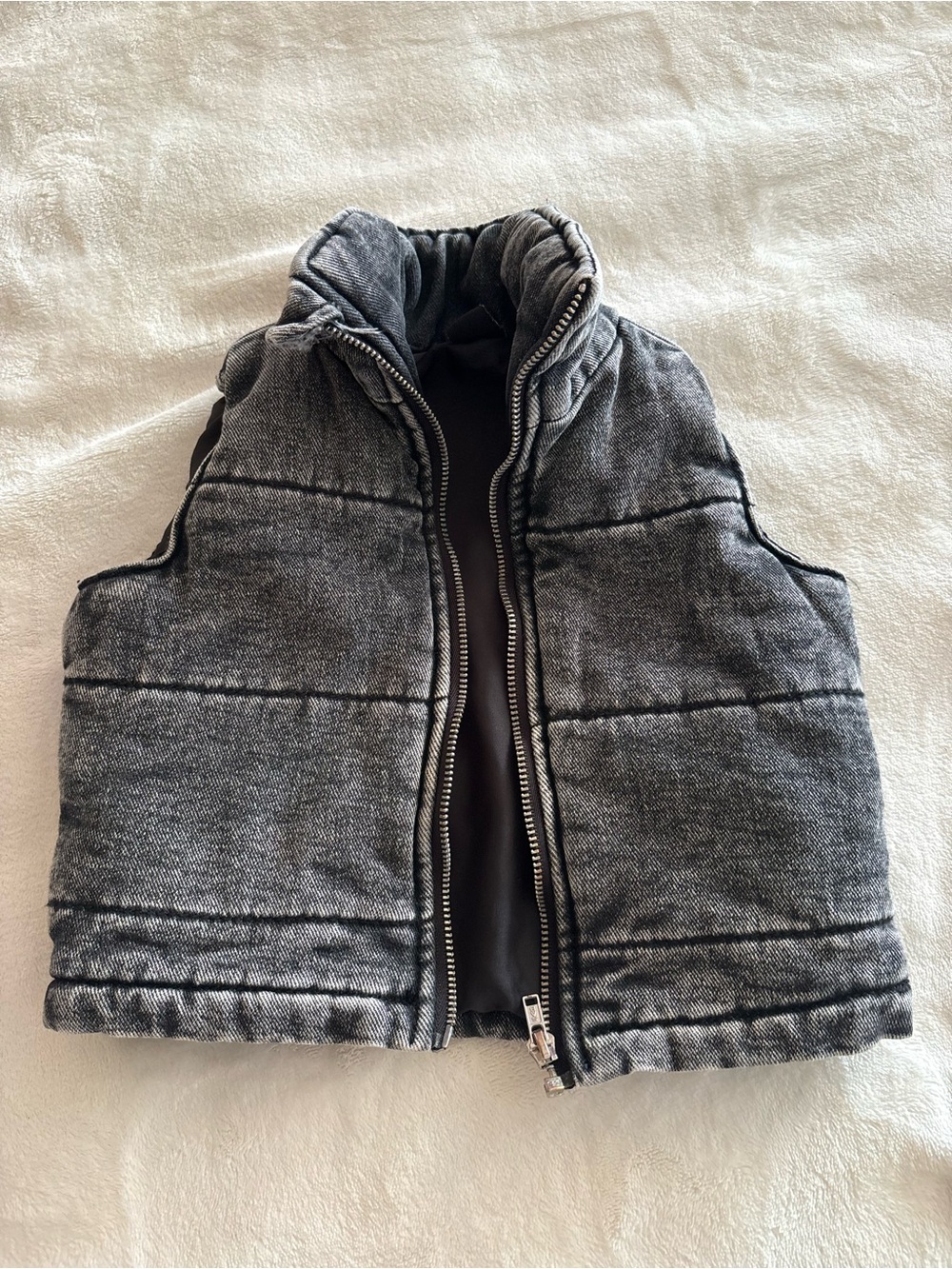 SHEIN Kids Quilted Puffer Vest in Grey Heather